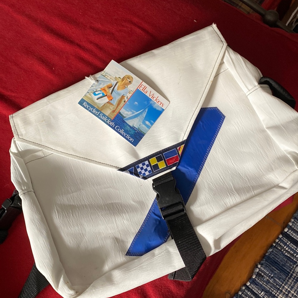 Ella Vickers recycled sailcloth bag.